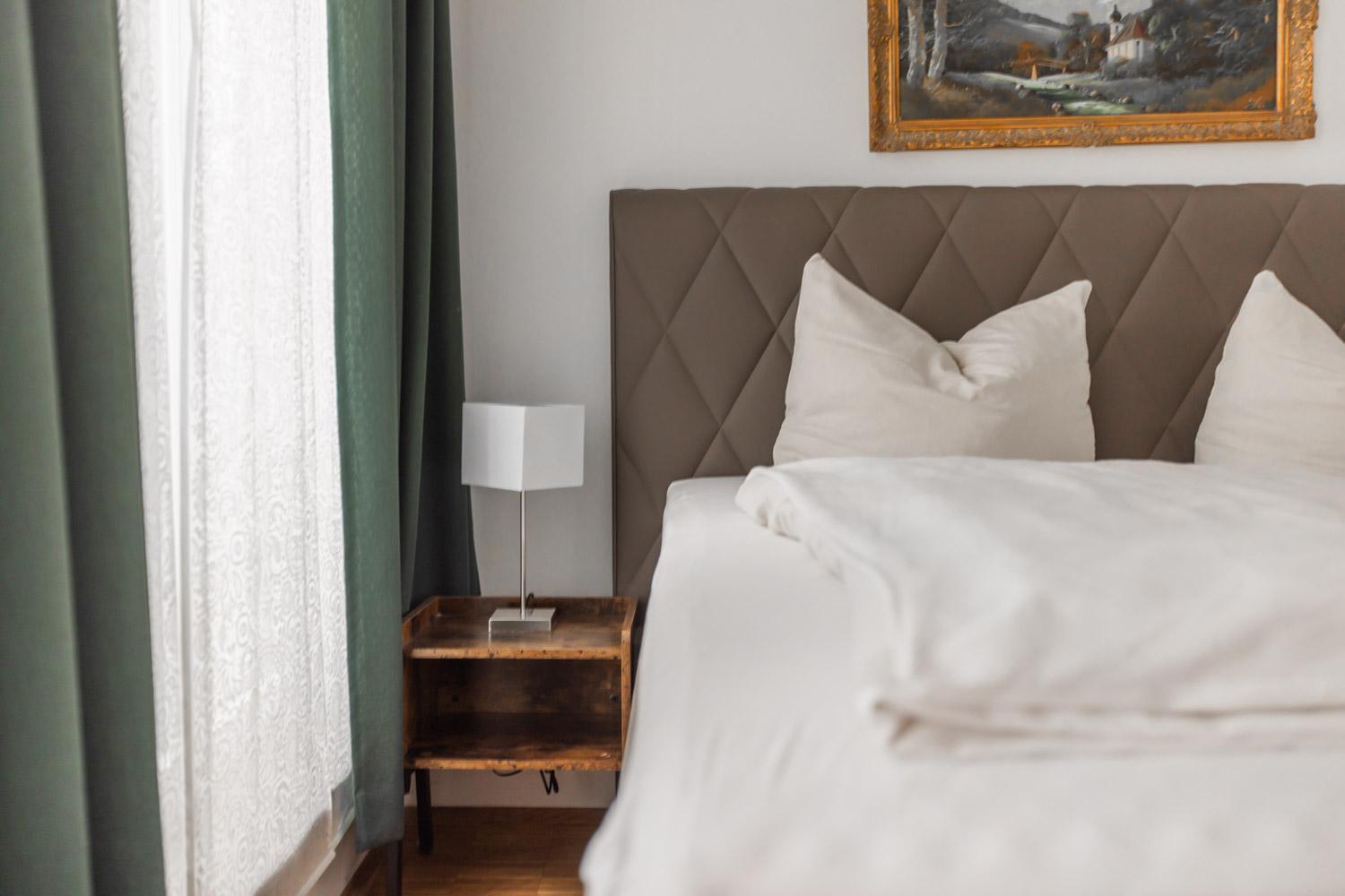 Hotel Freischuetz ลันด์สฮูท ภายนอก รูปภาพ