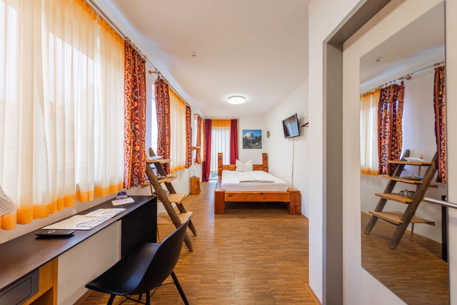 Hotel Freischuetz ลันด์สฮูท ภายนอก รูปภาพ